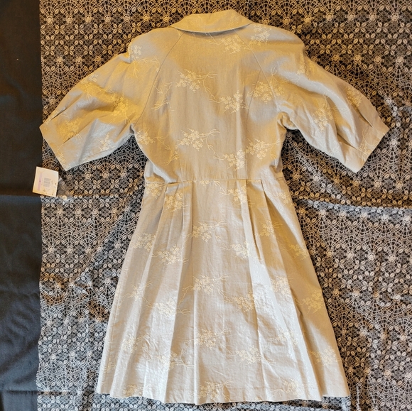 Ellen Tracy Dress w/ Belt - size 6 - Picture 3 of 15